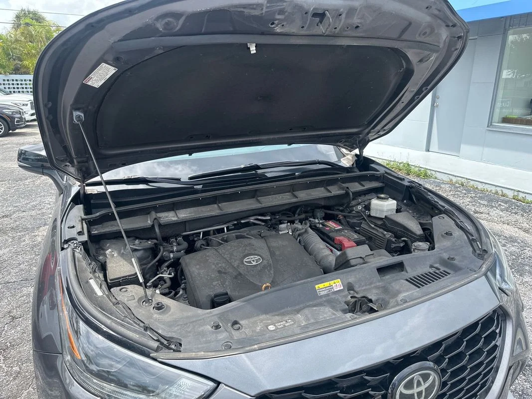 Used 2022 Gray Toyota XSE image 9