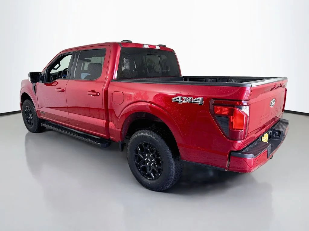 Used 2024 Rapid Red Metallic Tinted Clearcoat Ford XLT image 5