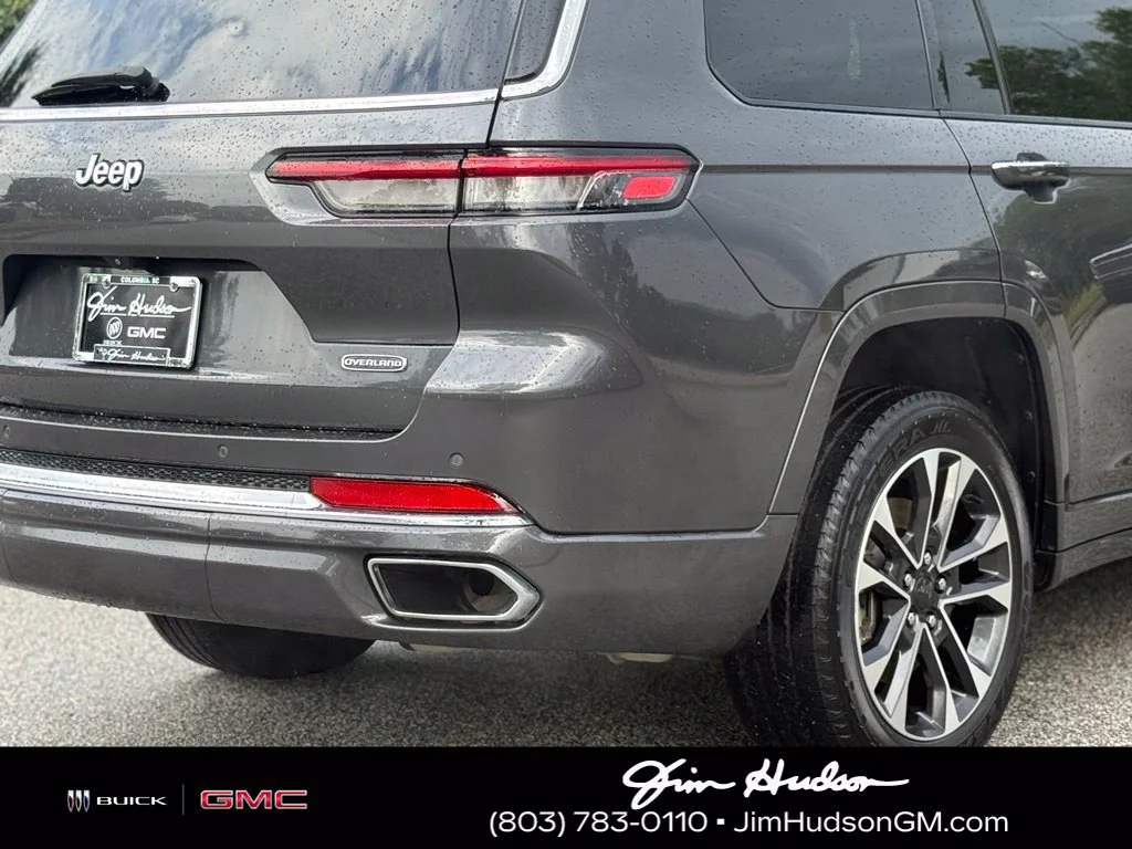 Used 2021 Gray Jeep Overland 4x4 image 15