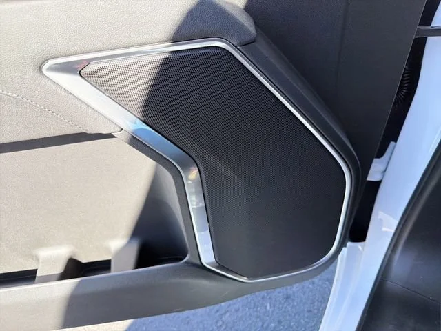 New 2026 Summit White GMC SLE image 22
