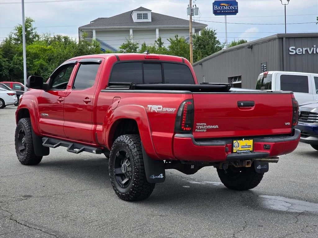 Used 2015 Red Toyota Base image 24