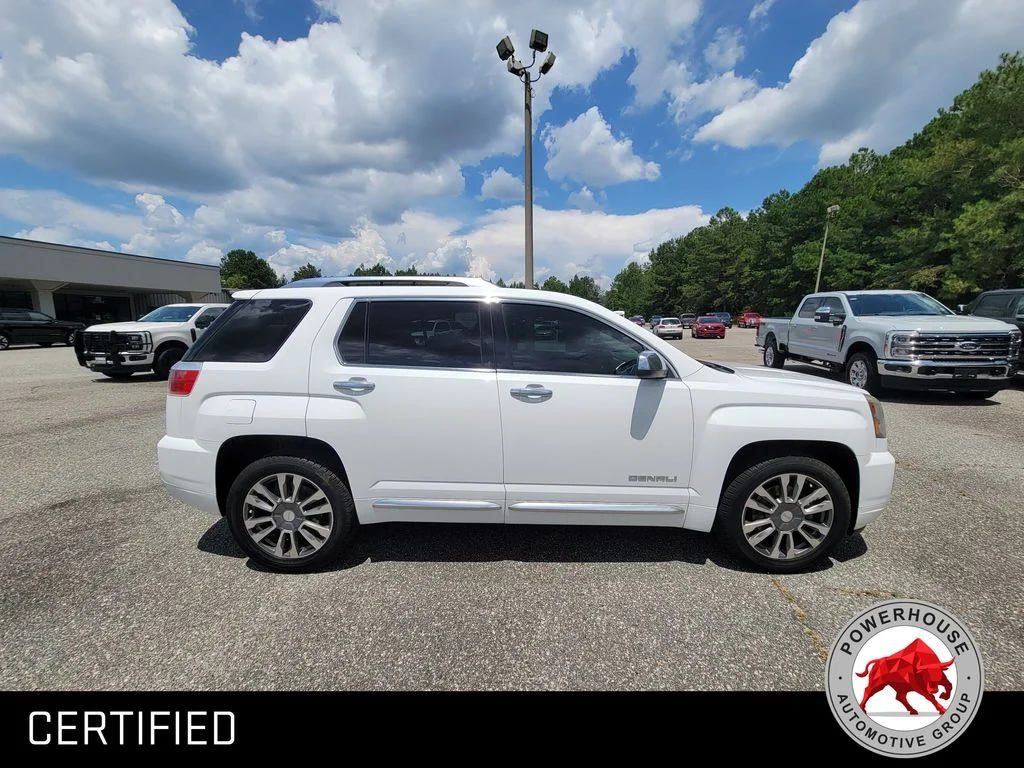 Used 2017 White GMC Denali image 6