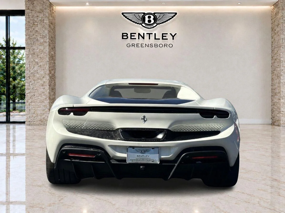 Used 2025 Bianco Cervino Ferrari  image 4