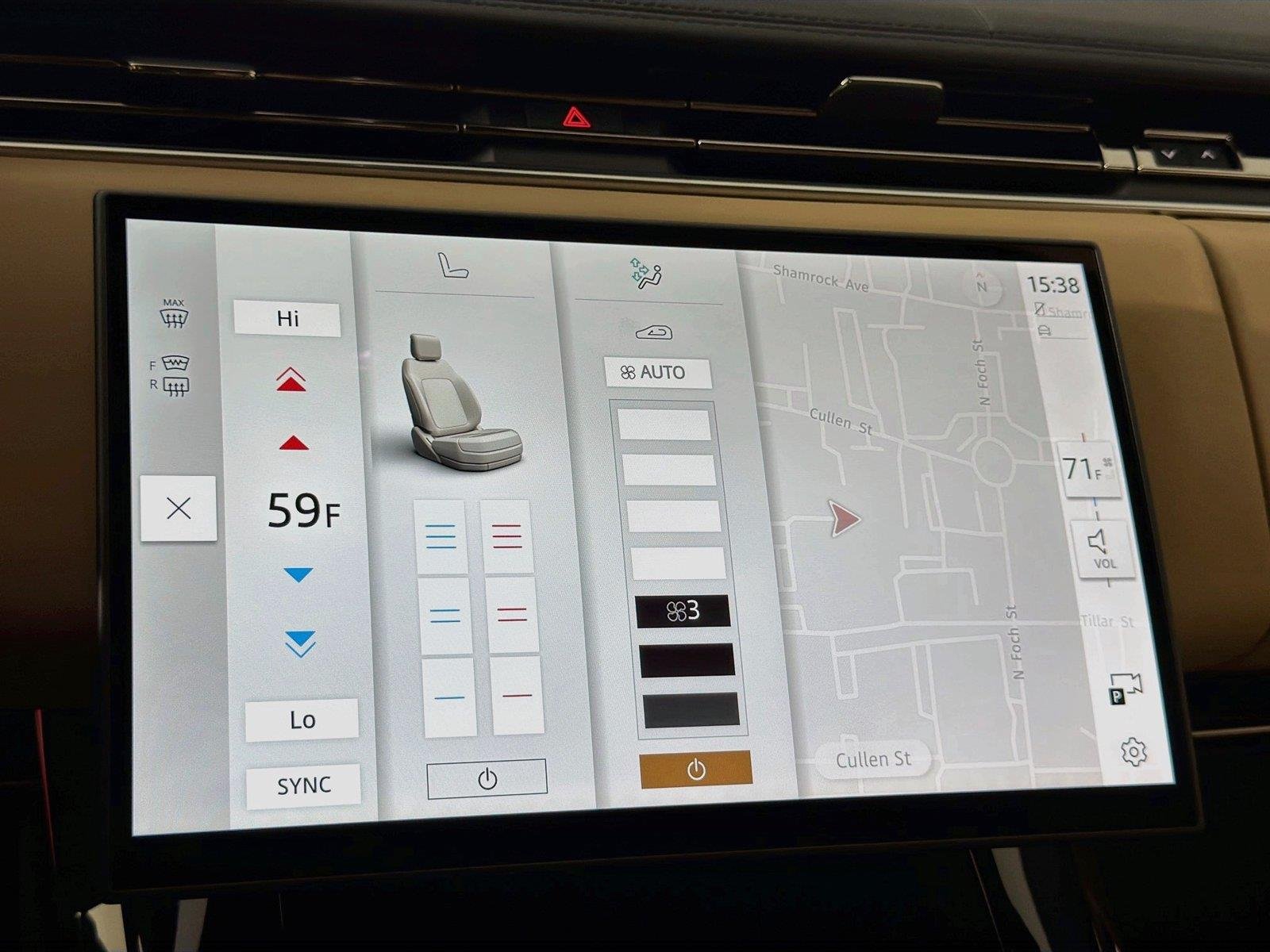 New 2026 Fuji White Land Rover SE image 16