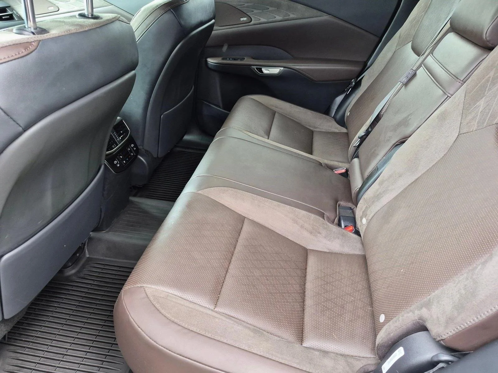 Certified Used 2023 Nebula Gray Pearl Lexus RX 350 Luxury image 18