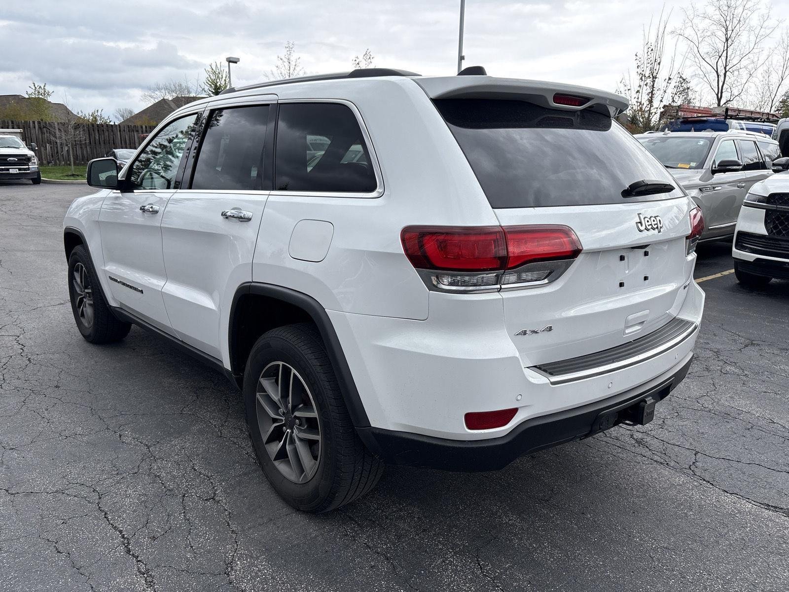 Used 2022 Bright White Clearcoat Jeep Limited image 6