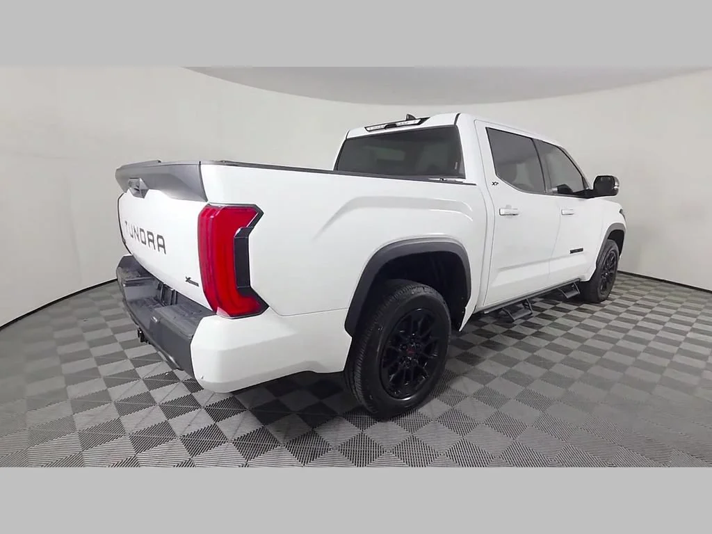 Used 2024 Ice Toyota SR5 image 41