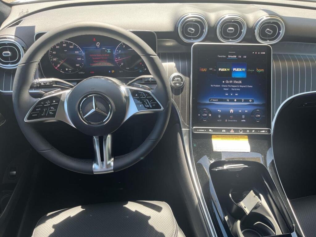 New 2026 2040/Black Mercedes-Benz GLC 300 image 2