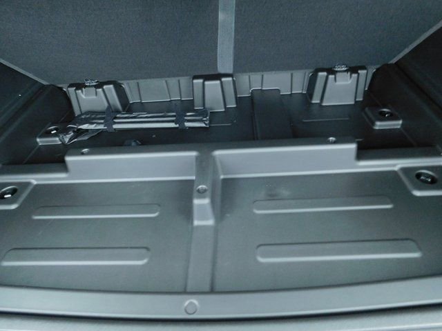 2026 Chevrolet Suburban LS - Photo 13