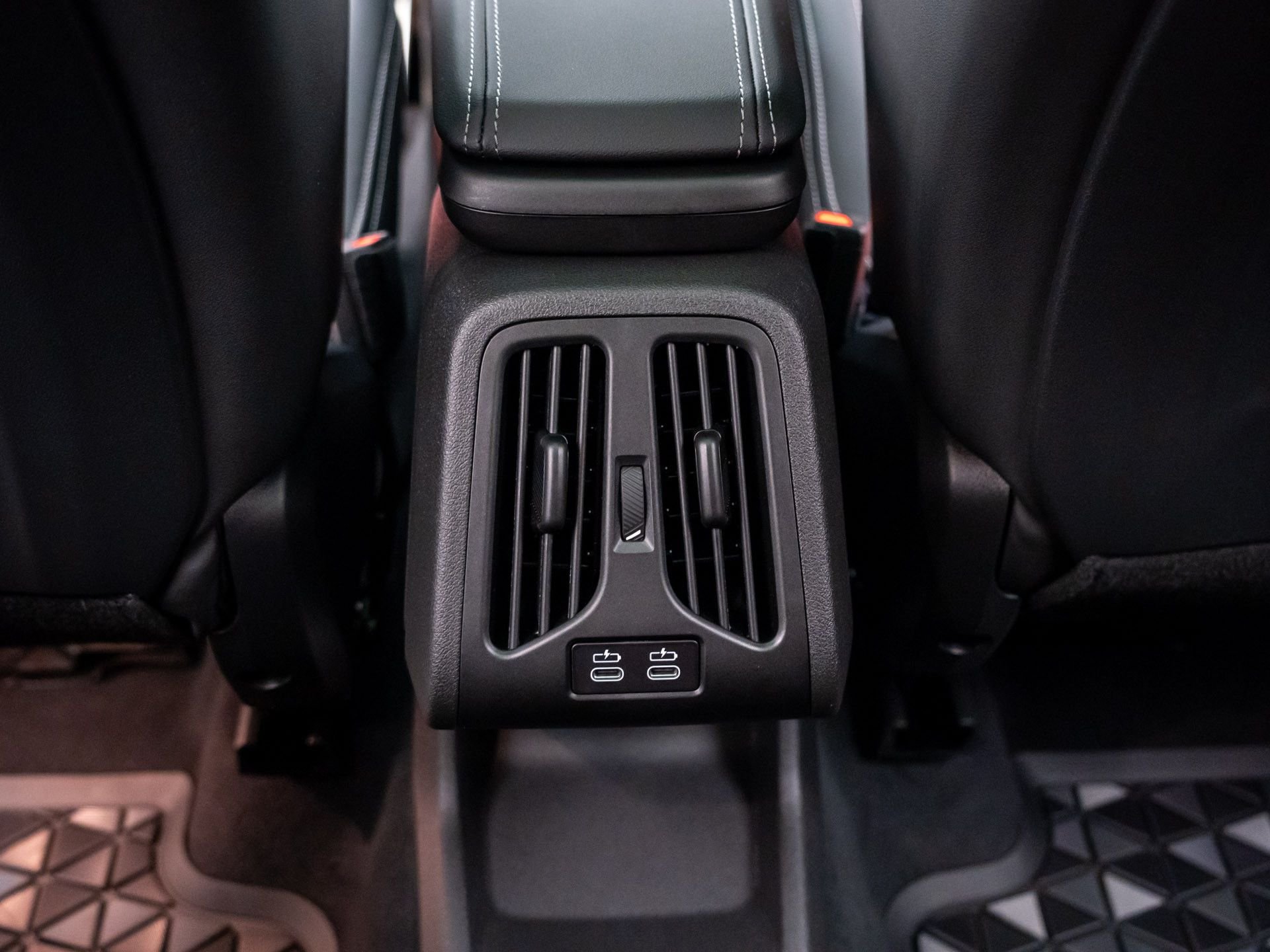 New 2026 Brooklyn Grey Metallic BMW M35i image 22