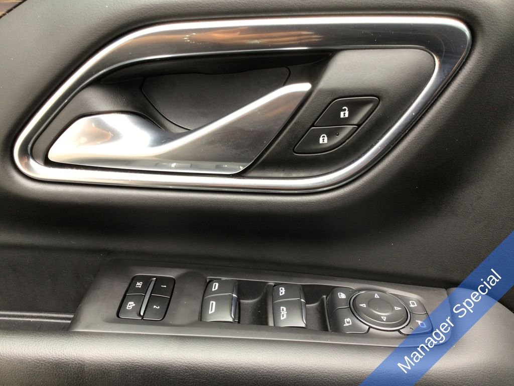 Used 2024 White Chevrolet Premier image 23