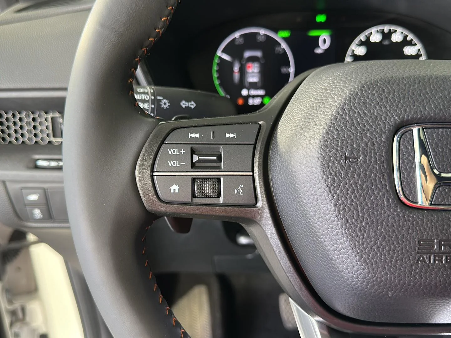 Used 2024 Platinum White Pearl Honda Sport-L image 21