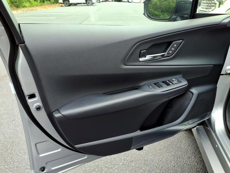 New 2026 Cutting Edge Toyota XSE Premium image 12