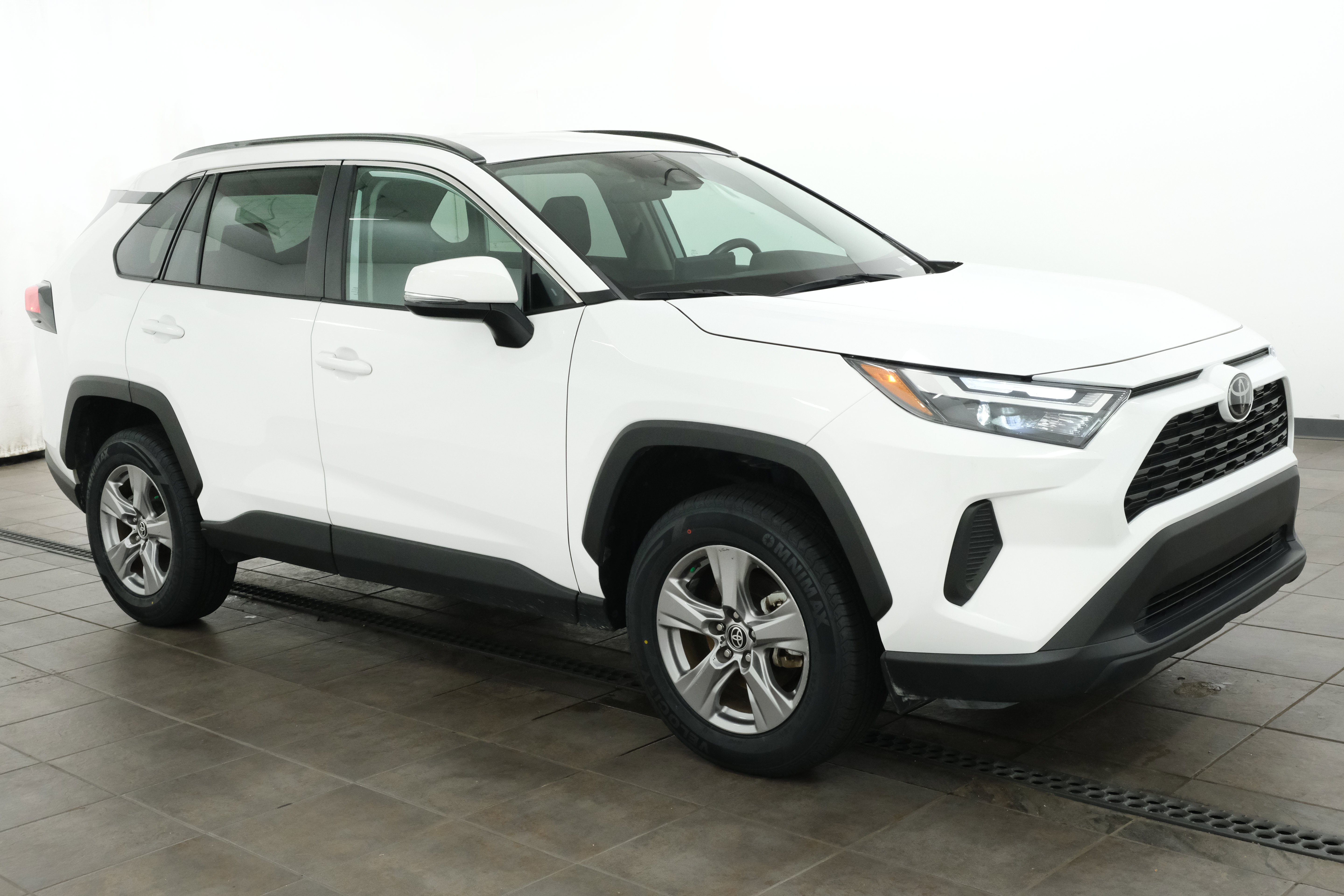 Certified Used 2025 Ice Cap Toyota XLE image 7