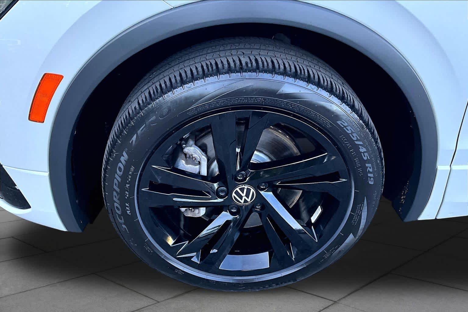 Used 2024 Opal White Pearl Volkswagen SE R-Line Black image 11