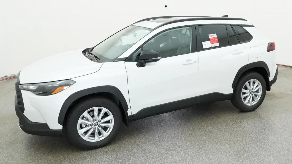 New 2026 Wind Chill Pearl Toyota LE image 5