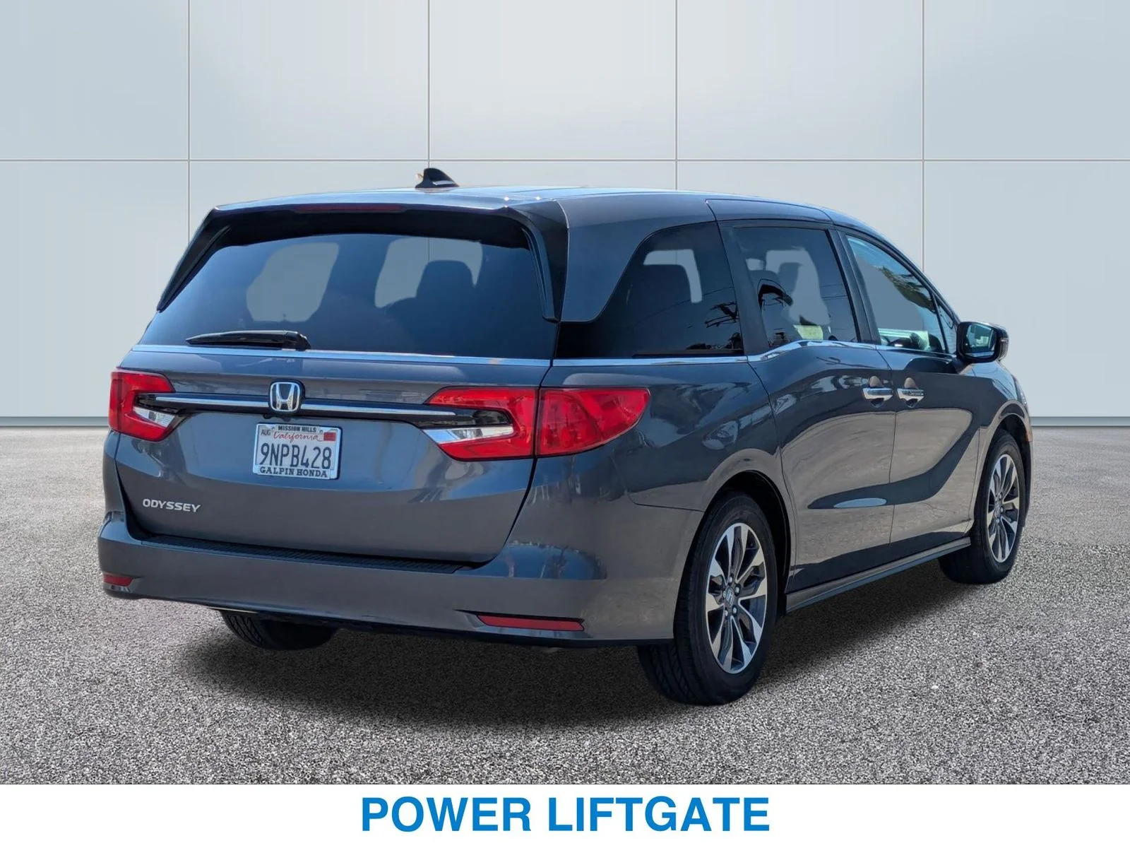 Used 2024 Gray Honda EX-L image 7