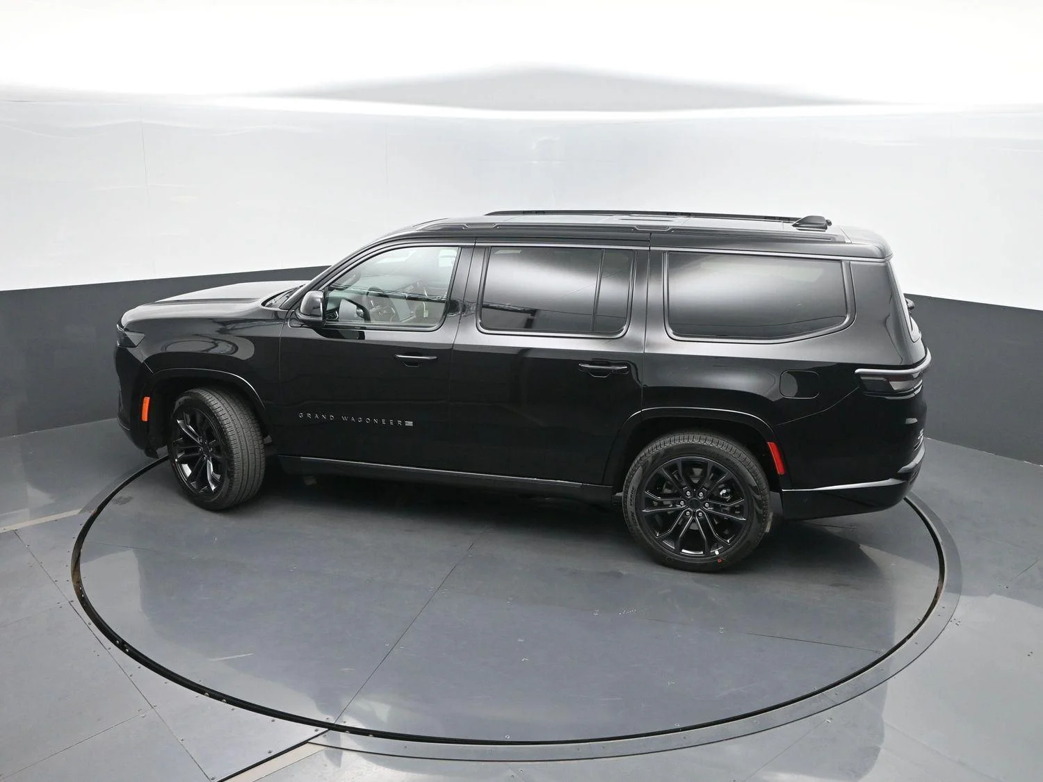New 2026 High Gloss Black Jeep Summit Reserve image 38
