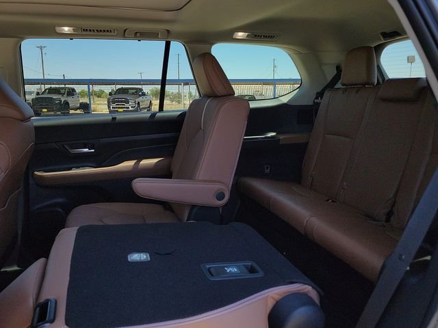 Used 2025 Gray Toyota Platinum image 8