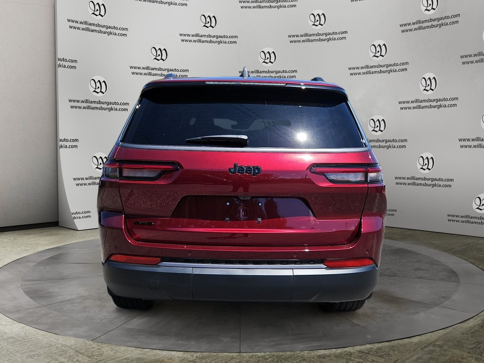 New 2026 Velvet Red Pearl-Coat Exterior Paint Jeep Limited image 4