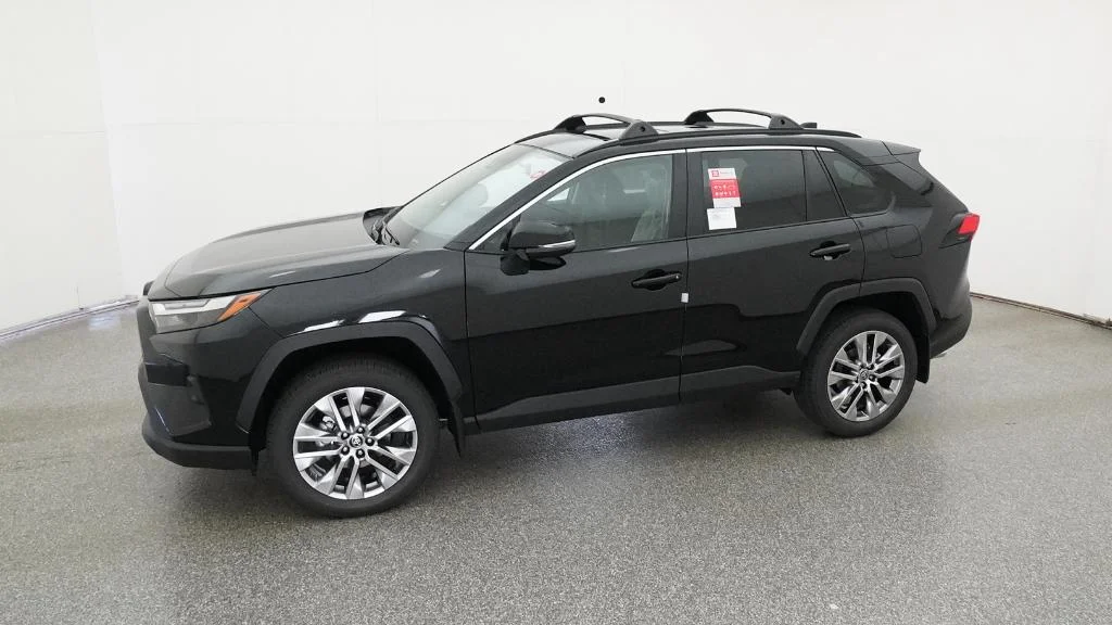 2025 Toyota RAV4 XLE Premium - Photo 4