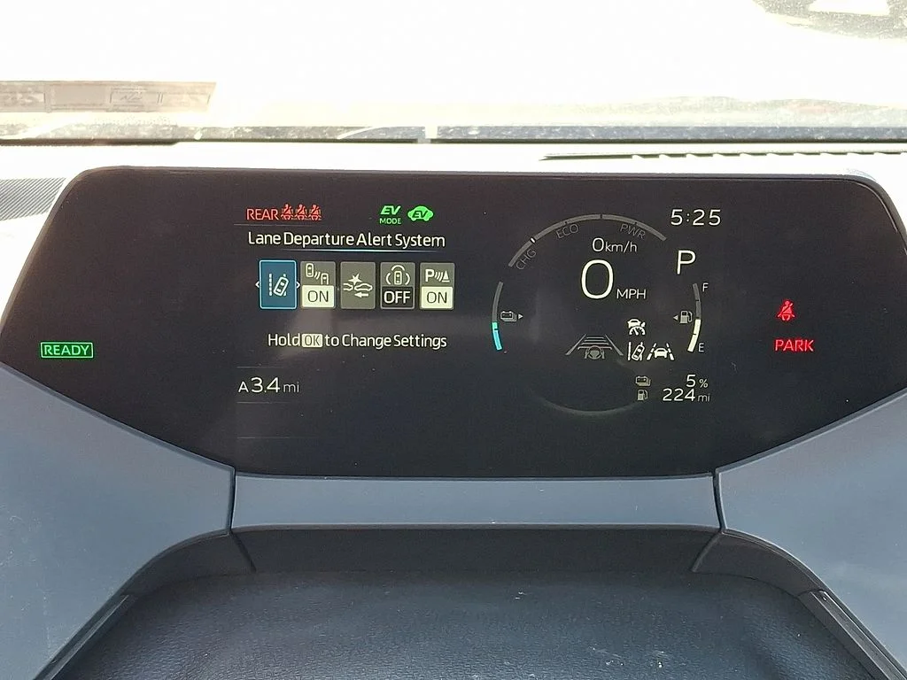 2026 Toyota Prius Plug-in Hybrid SE - Photo 15