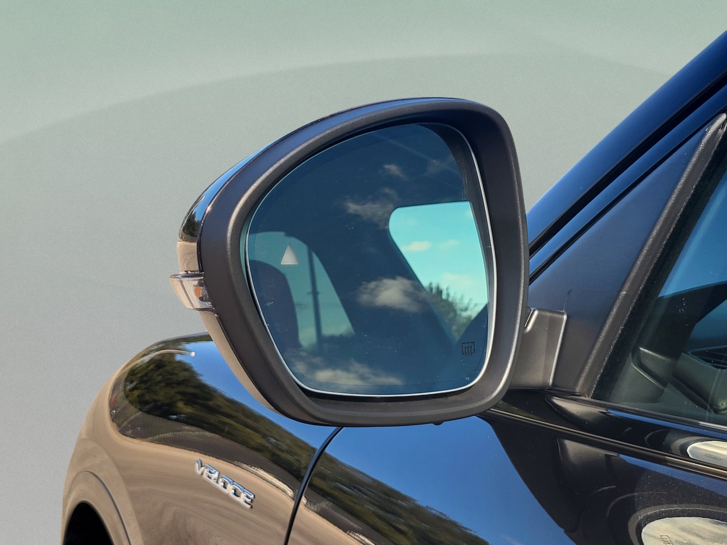 New 2026 Vulcano Black Metallic Alfa Romeo  image 27