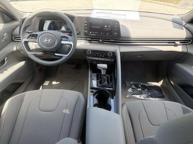 New 2026 White Hyundai Blue image 19