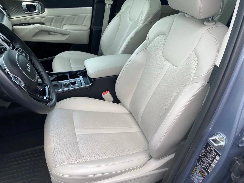 Used 2023 Silver Kia SX image 18