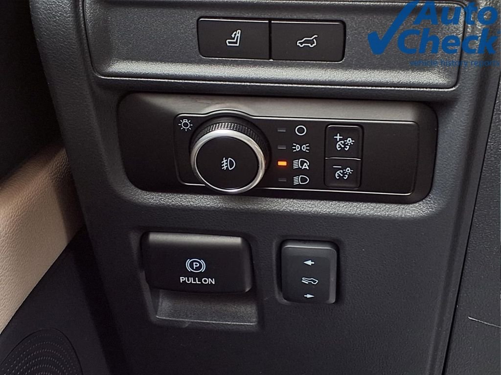 Used 2024 Black Ford Limited image 25
