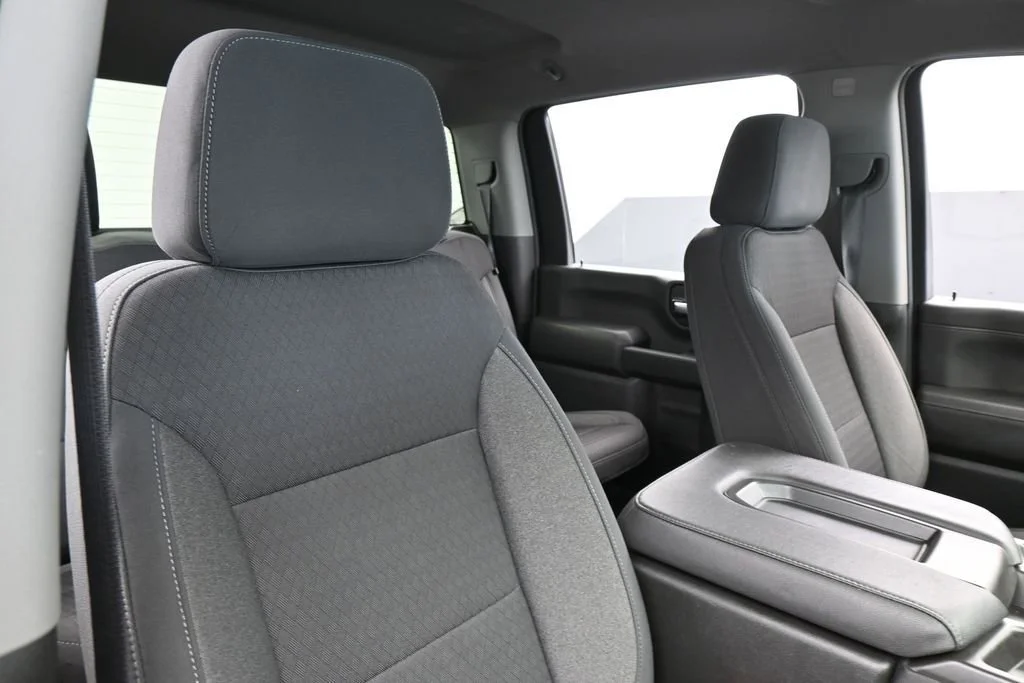 Used 2022 Summit White Chevrolet LT image 38