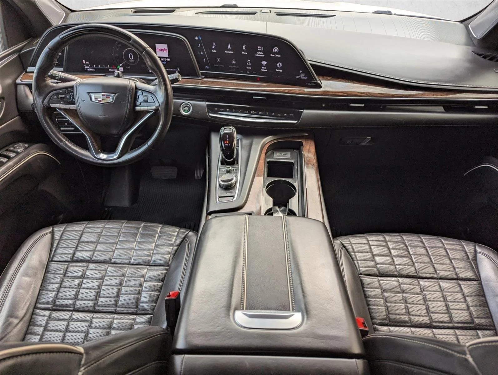 Used 2021 Crystal White Tricoat Cadillac Sport Platinum image 17