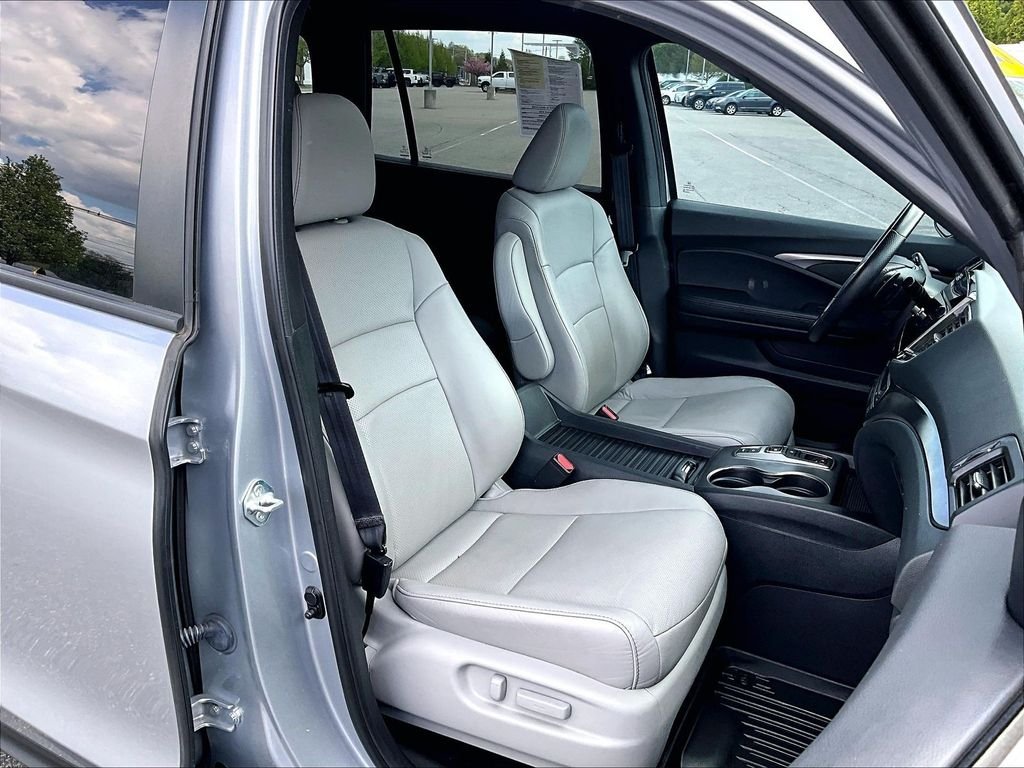 Used 2023 Gray Honda EX-L image 11