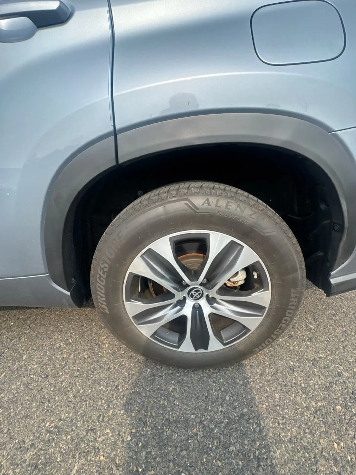 Used 2023 Moon Dust Toyota XLE image 10