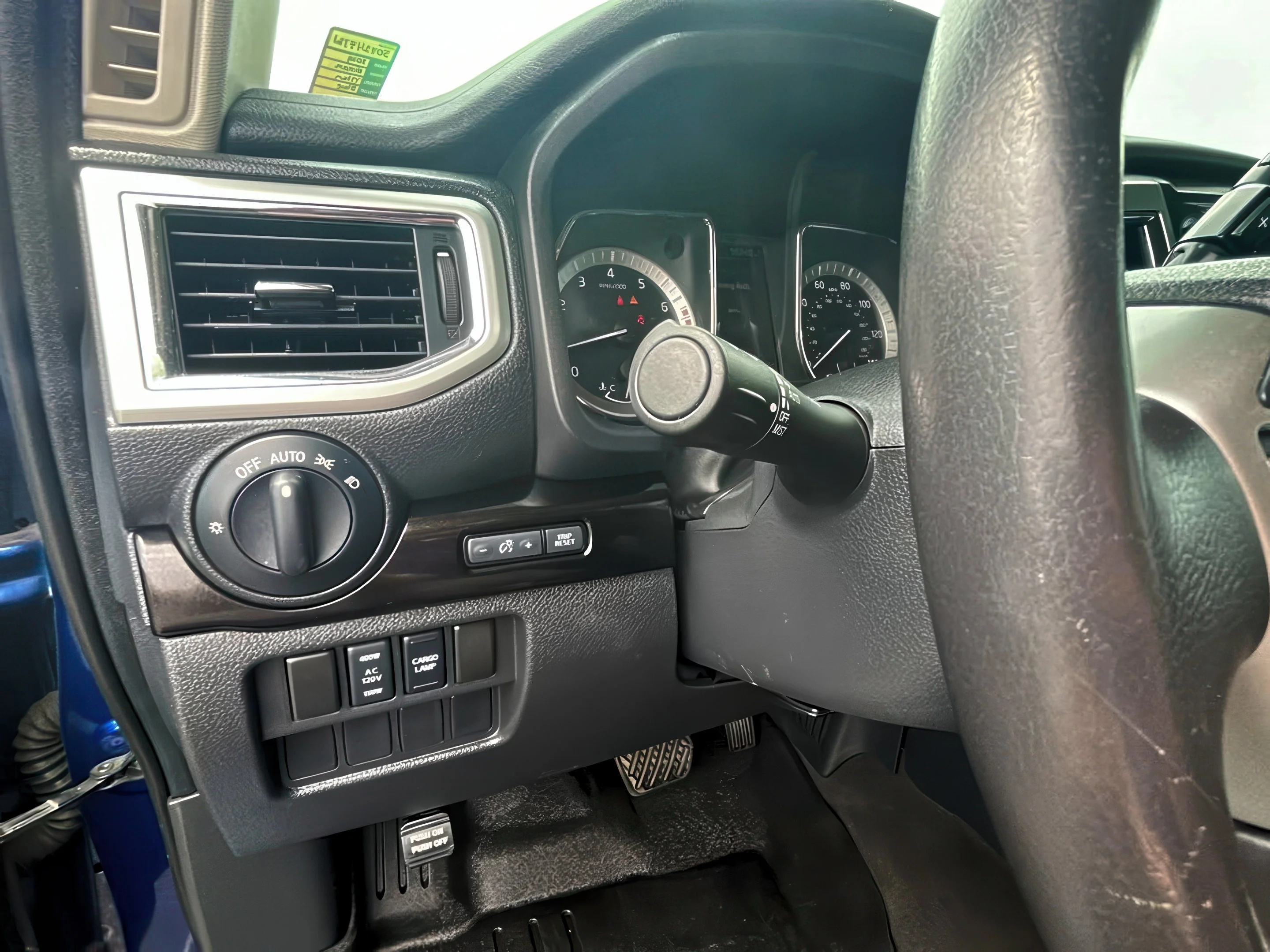 2019 Nissan Titan SV - Photo 28