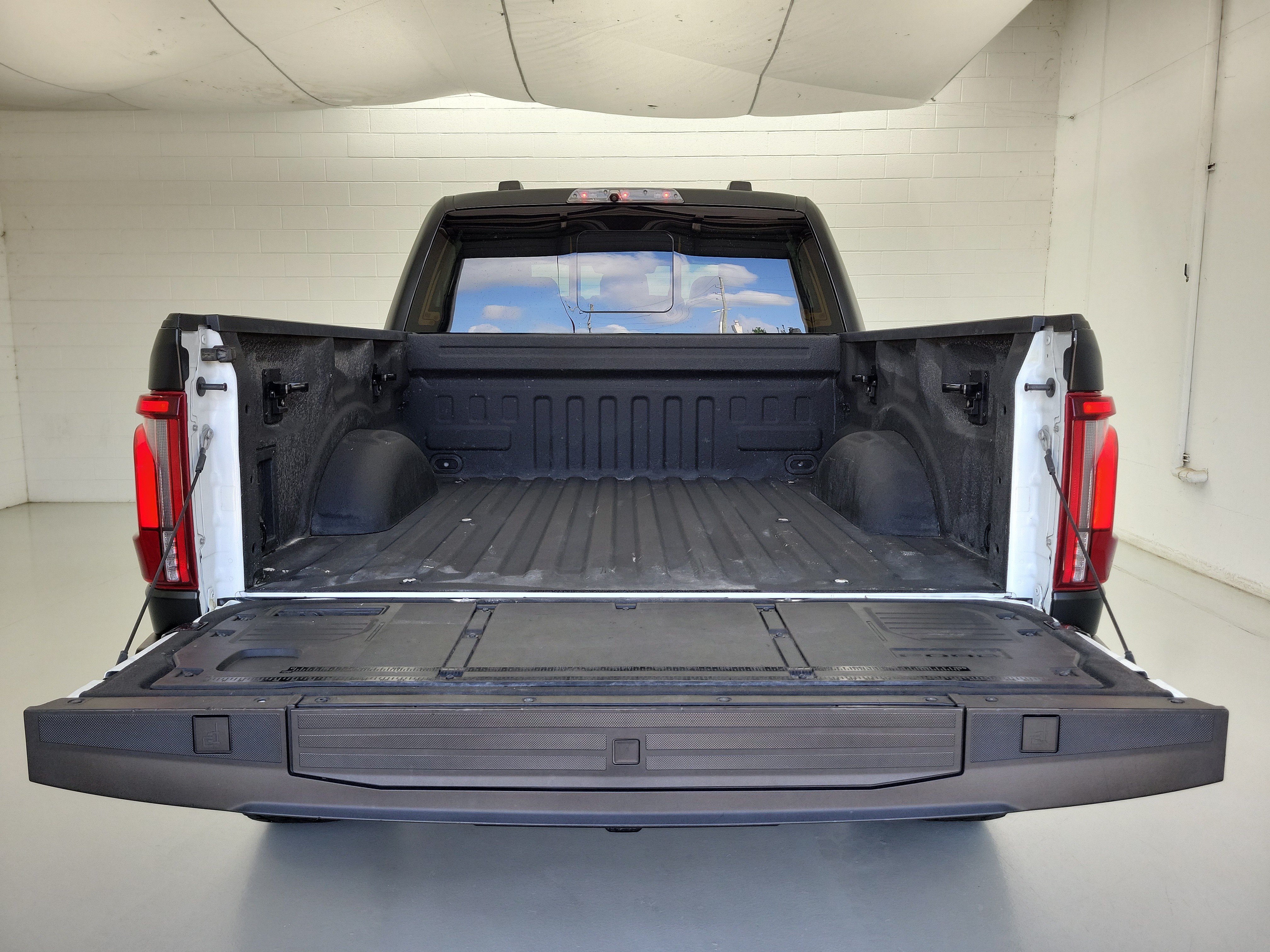 Used 2023 Agate Black Metallic Ford Raptor image 11