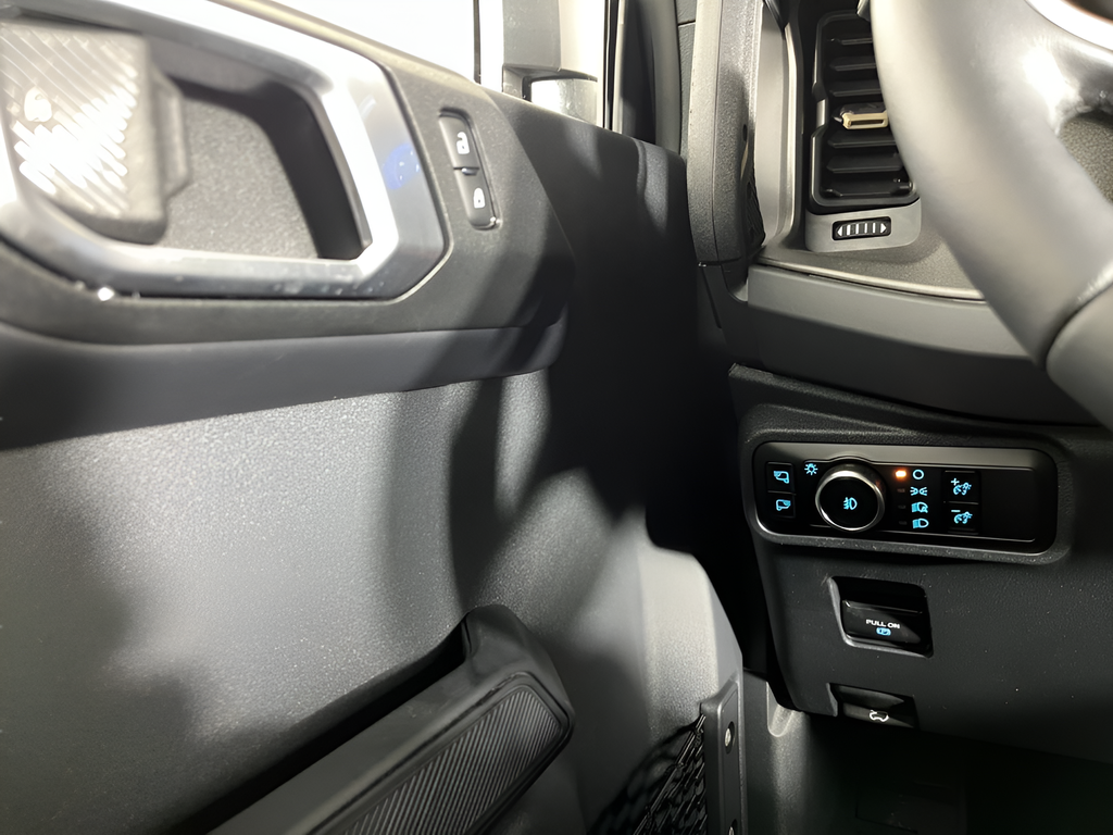 New 2025 Marsh Gray Ford Badlands® image 19