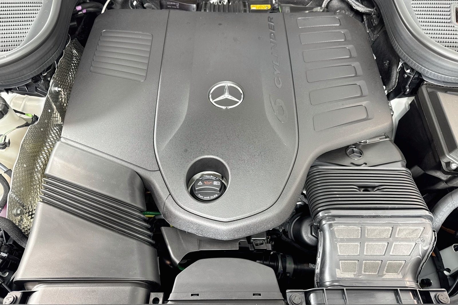 New 2026 Polar White Mercedes-Benz GLE 450 image 28