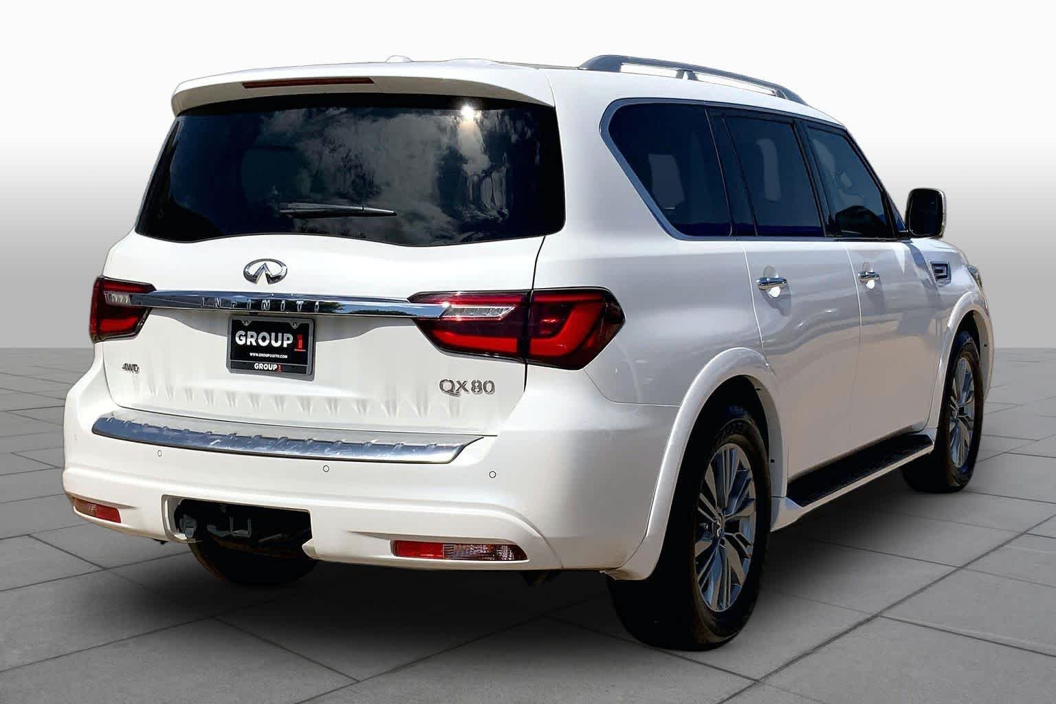 Used 2022 Moonstone White INFINITI LUXE image 13