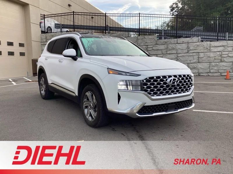 Used 2023 White Hyundai SEL image 1