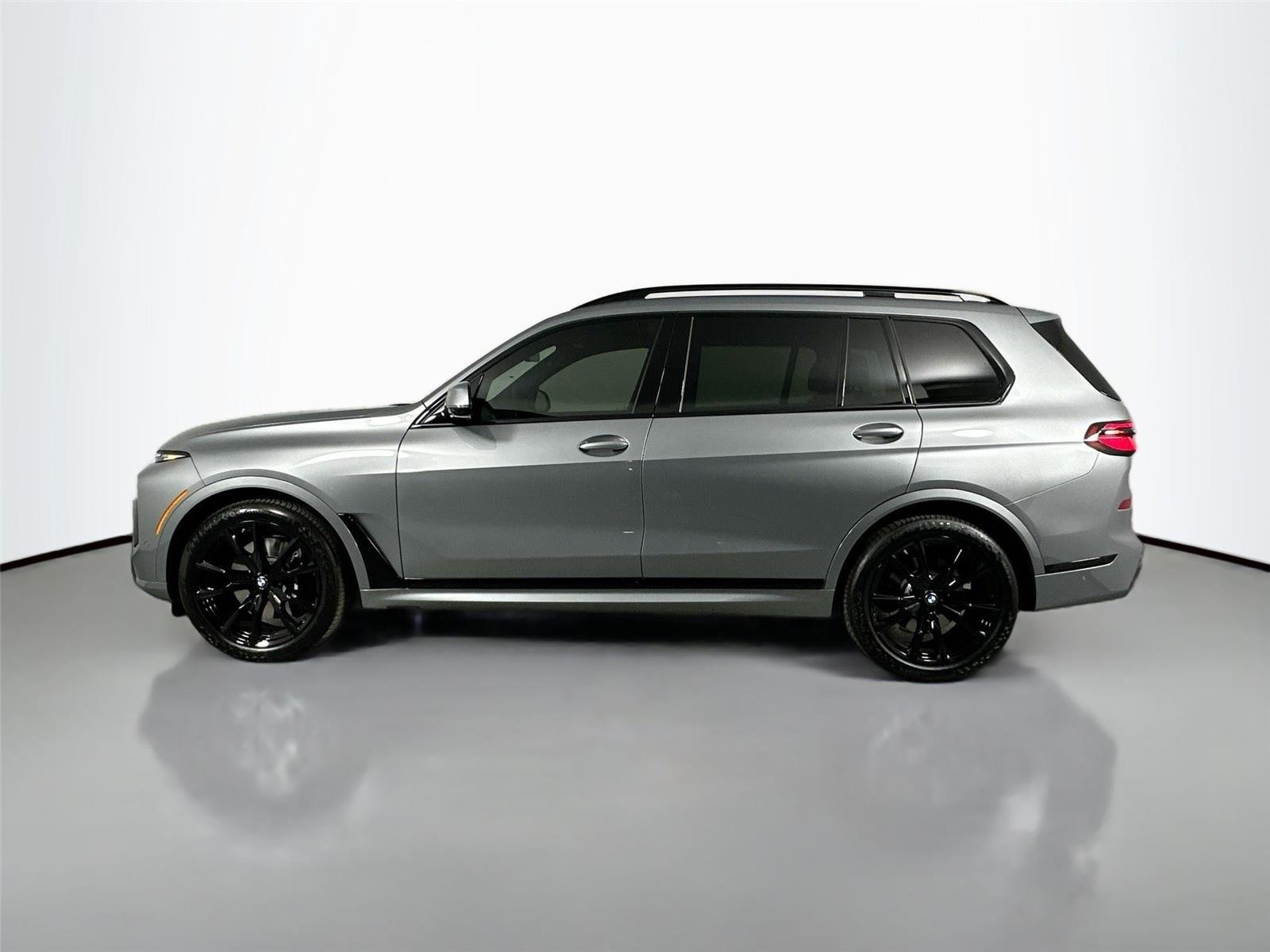 2026 BMW X7 40i - Photo 9
