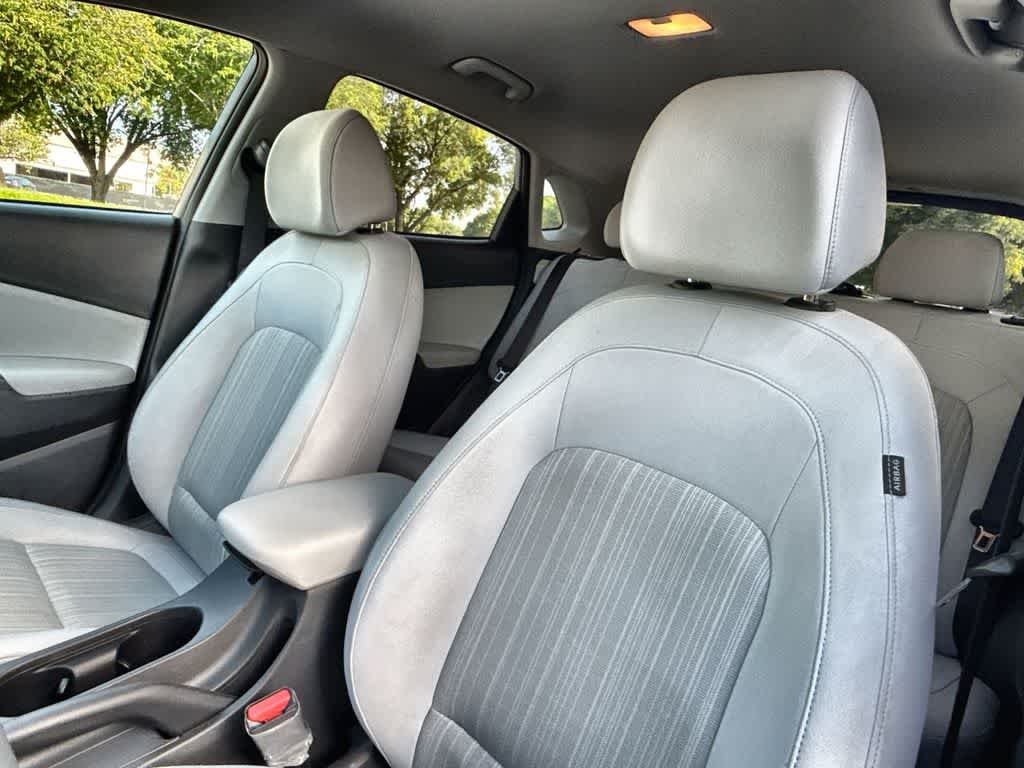 Used 2023 Cyber Silver Hyundai SEL image 14