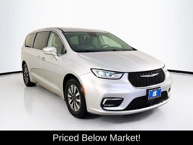 2022 Chrysler Pacifica Hybrid Touring L