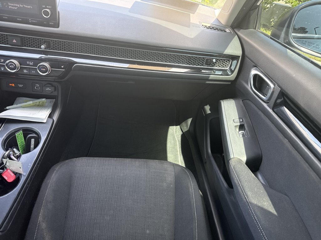 Used 2022  Honda EX image 15