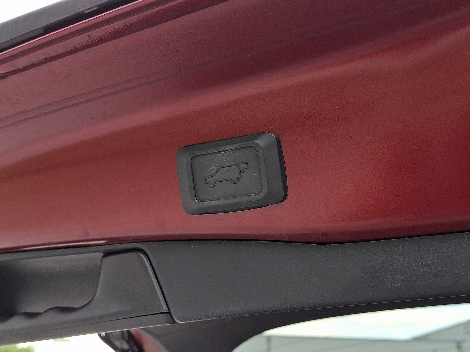 Used 2021 Ruby Flare Pearl Toyota Hybrid XLE image 30