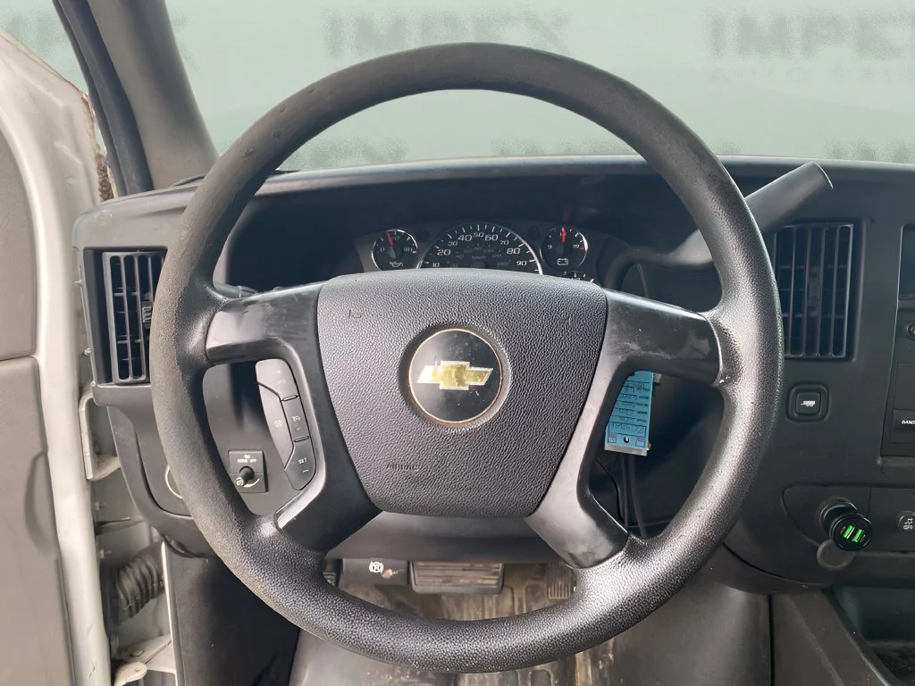 Used 2014 White Chevrolet Work Van image 10