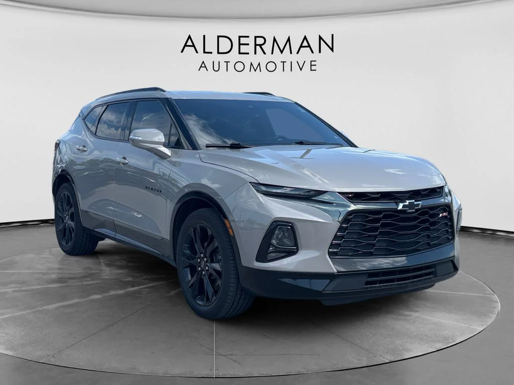 Used 2021 Gray Chevrolet RS image 7