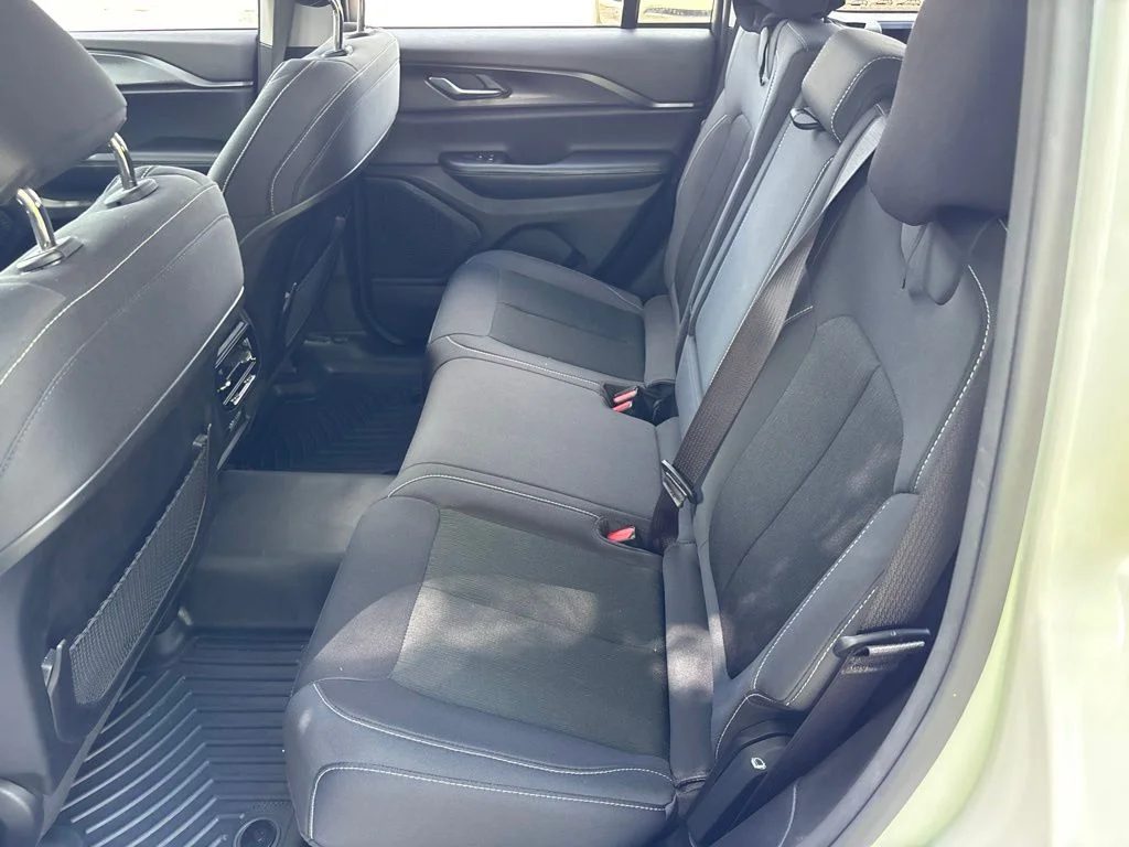 Used 2023 Bright White Clearcoat Jeep Laredo image 10