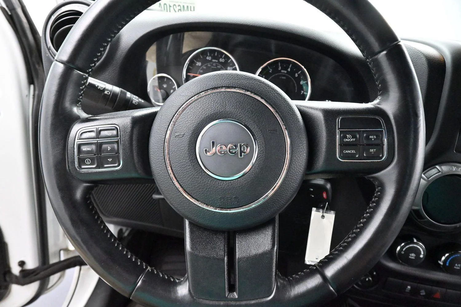 Used 2017 Bright White Clearcoat Jeep Sport image 16