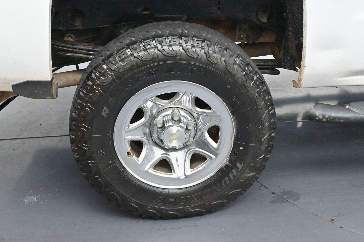 Used 2014 Summit White Chevrolet Work Truck image 27